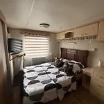 Jeleni Zakatek W Leleszkach Сasa de vacaciones *