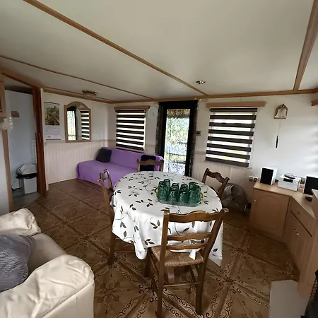 Jeleni Zakątek W Leleszkach *