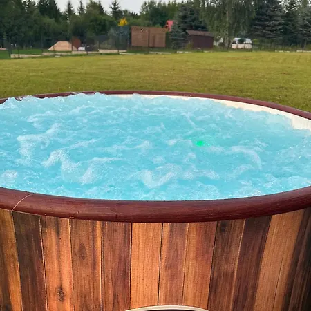 Jeleni Zakatek W Leleszkach Holiday home *